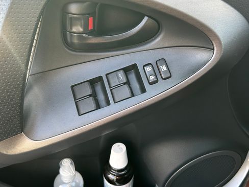 Used 2014 Toyota RAV4 EV FWD image 6