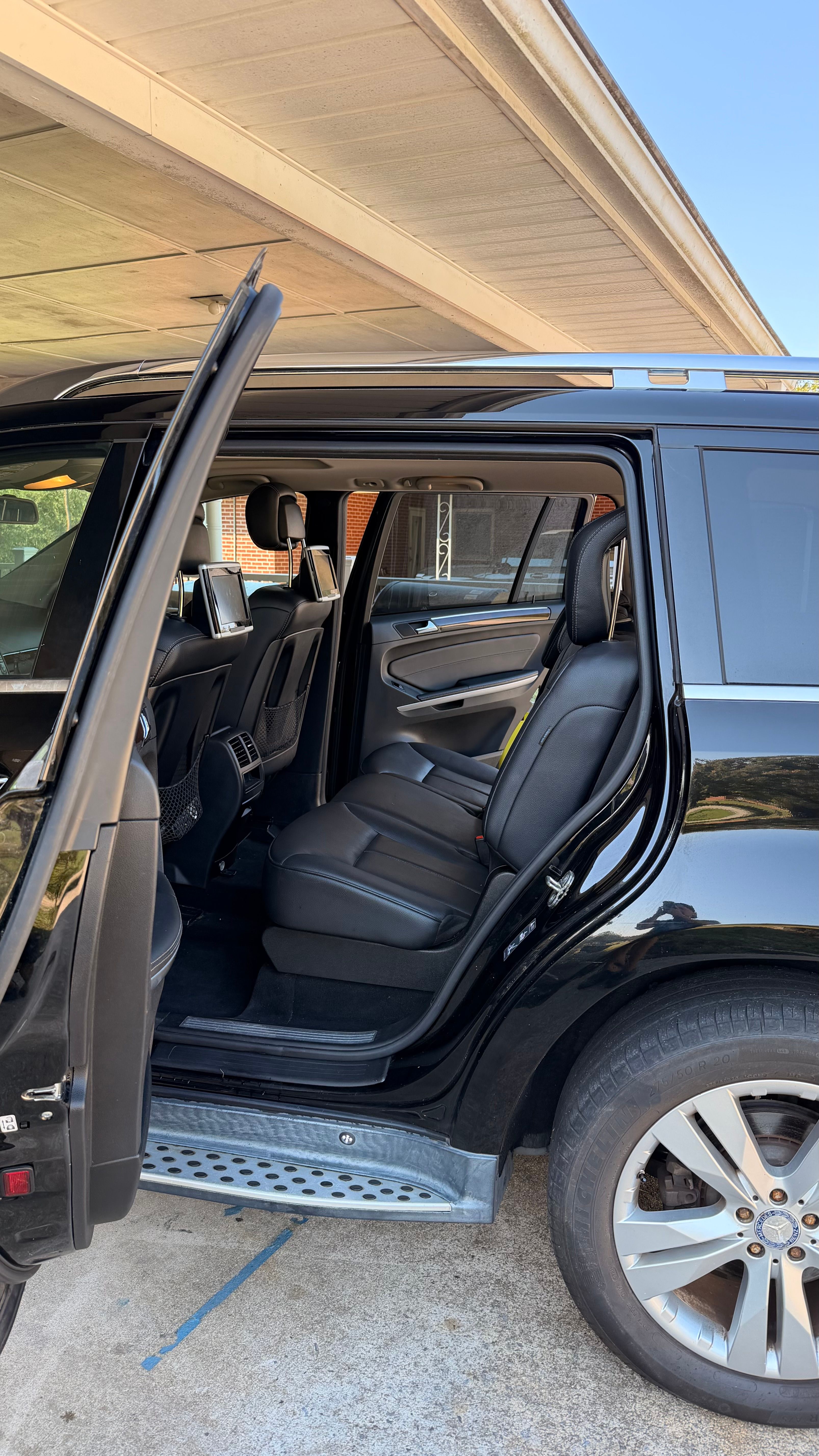 Used 2011 Mercedes-Benz GL 450 4MATIC image 14
