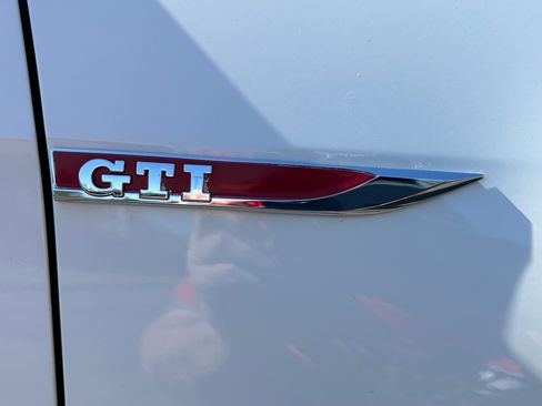 Used 2017 Volkswagen GTI S image 11