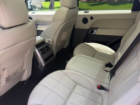 Used 2017 Land Rover Range Rover Sport HSE AWD/4WD image 6