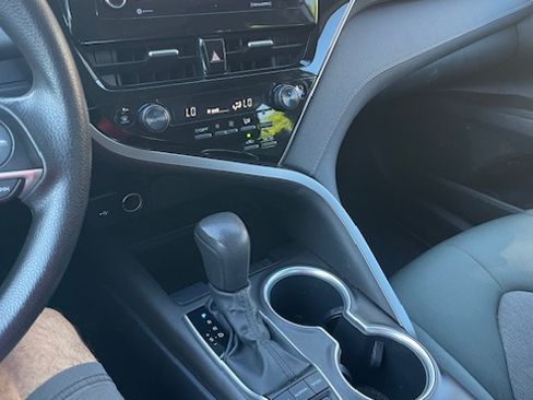 Used 2022 Toyota Camry LE image 12