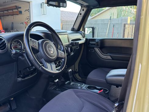 Used 2013 Jeep Wrangler Unlimited Sport AWD/4WD image 10