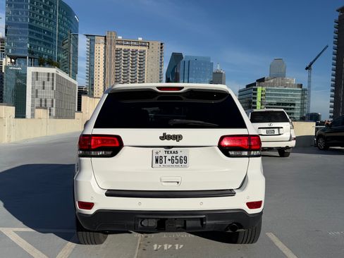 Used 2016 Jeep Grand Cherokee Laredo 75th Anniversary RWD image 6