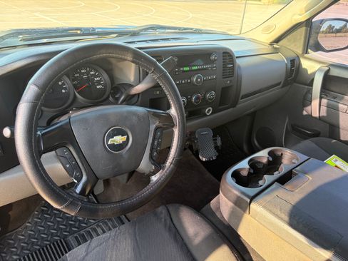Used 2011 Chevrolet Silverado 1500 LS RWD image 11