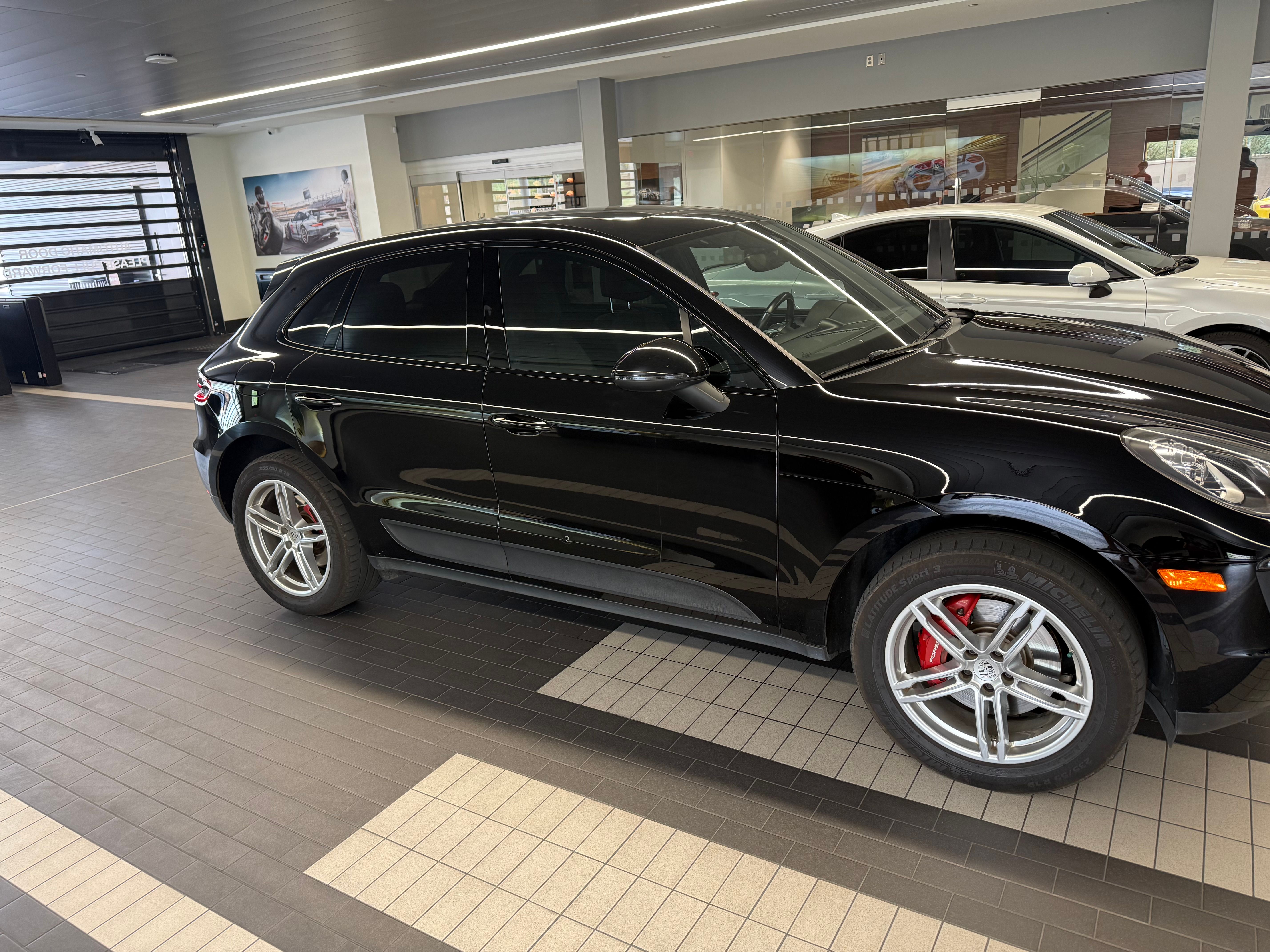 Used 2017 Porsche Macan S AWD/4WD image 8