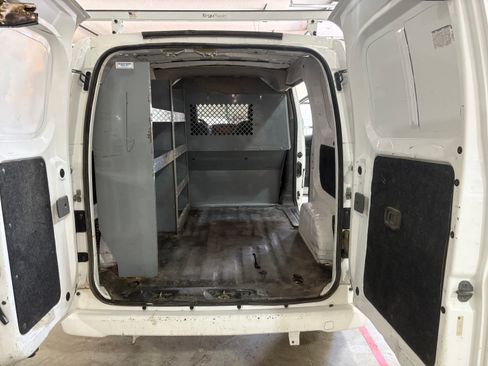 Used 2015 Nissan NV200 SV w/ Technology Package image 17