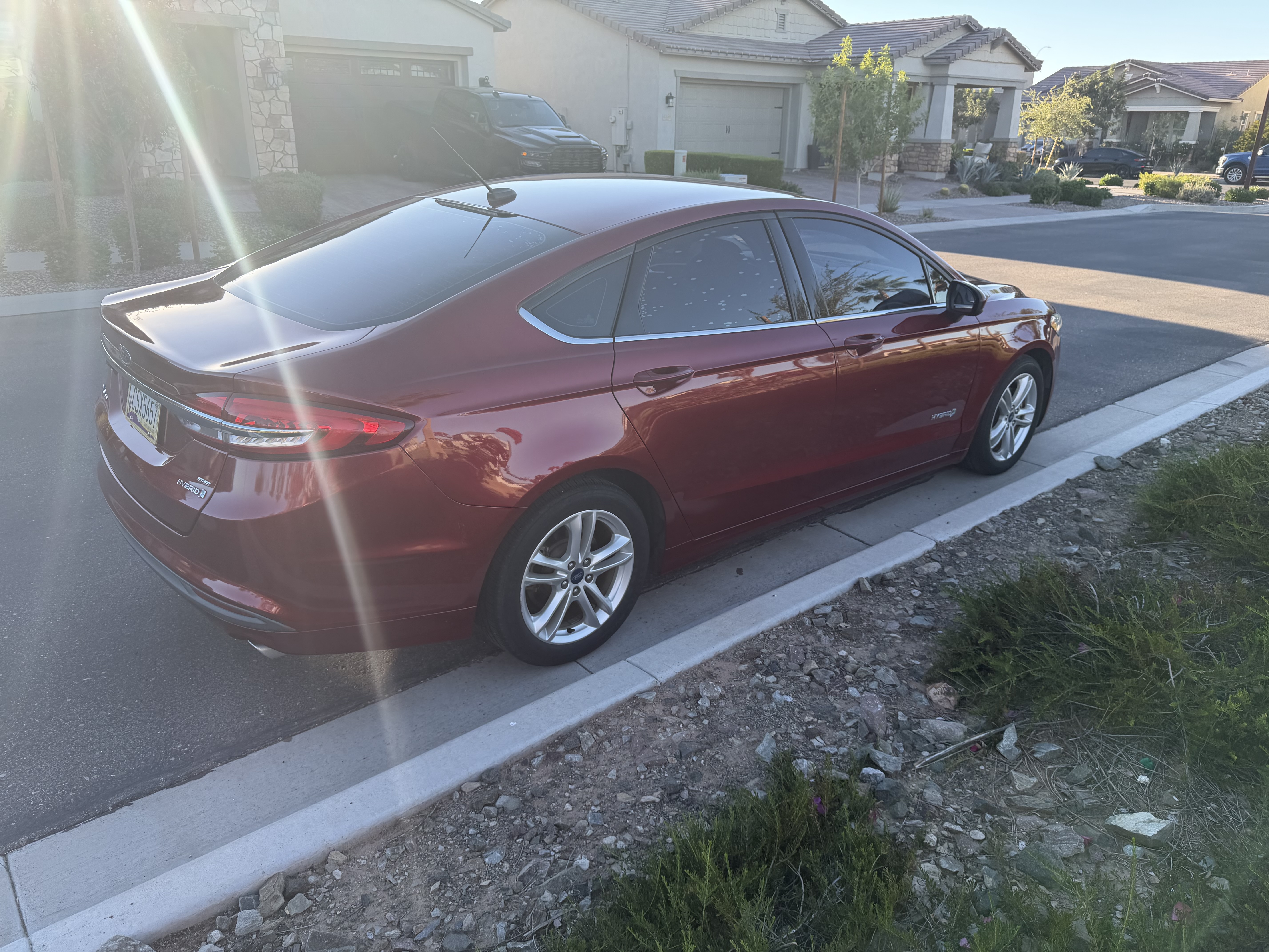 Used 2018 Ford Fusion SE FWD image 5
