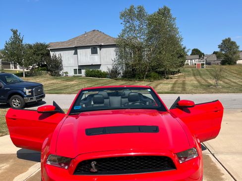 Used 2012 Ford Mustang Shelby GT500 w/ SVT Performance Pkg image 8