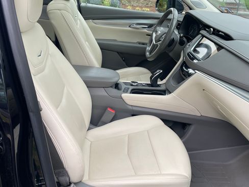 Used 2021 Cadillac XT5 Premium Luxury AWD/4WD image 18