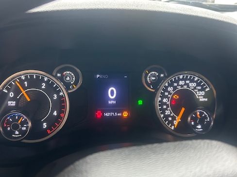 Used 2022 RAM 5500 Tradesman w/ Chrome Appearance Group image 12