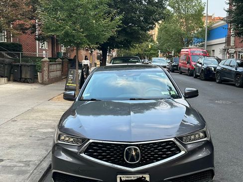 Used 2018 Acura TLX V6 FWD image 9