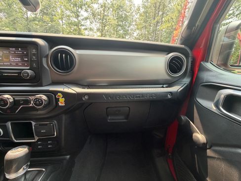 Used 2021 Jeep Wrangler Unlimited Sport AWD/4WD image 22