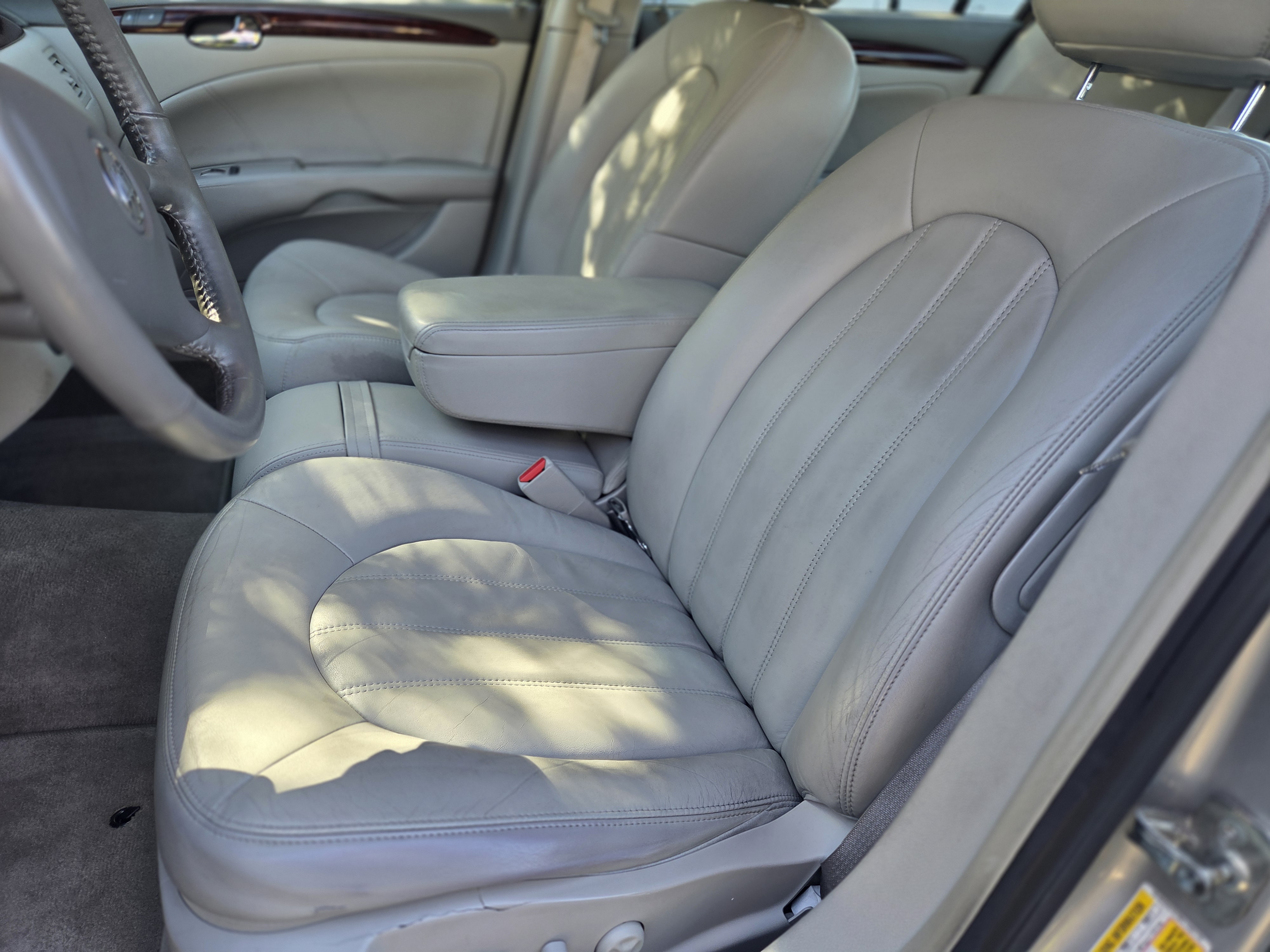 Used 2008 Buick Lucerne CXL w/ Driver Confidence Package FWD image 18