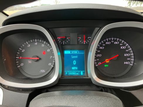 Used 2015 Chevrolet Equinox LS image 12