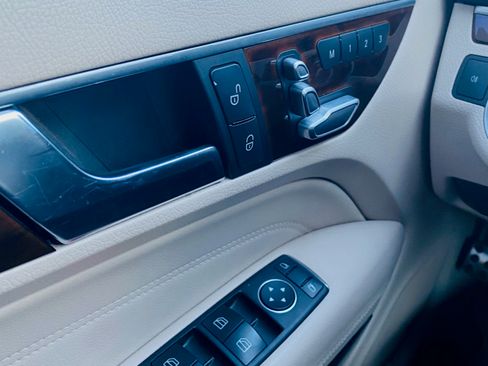 Used 2014 Mercedes-Benz E 550 Cabriolet image 11