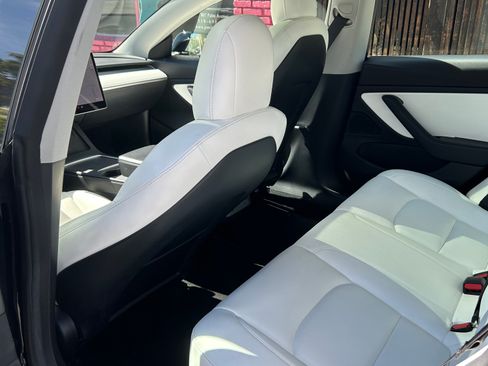 Used 2021 Tesla Model 3 Standard Range Plus image 13