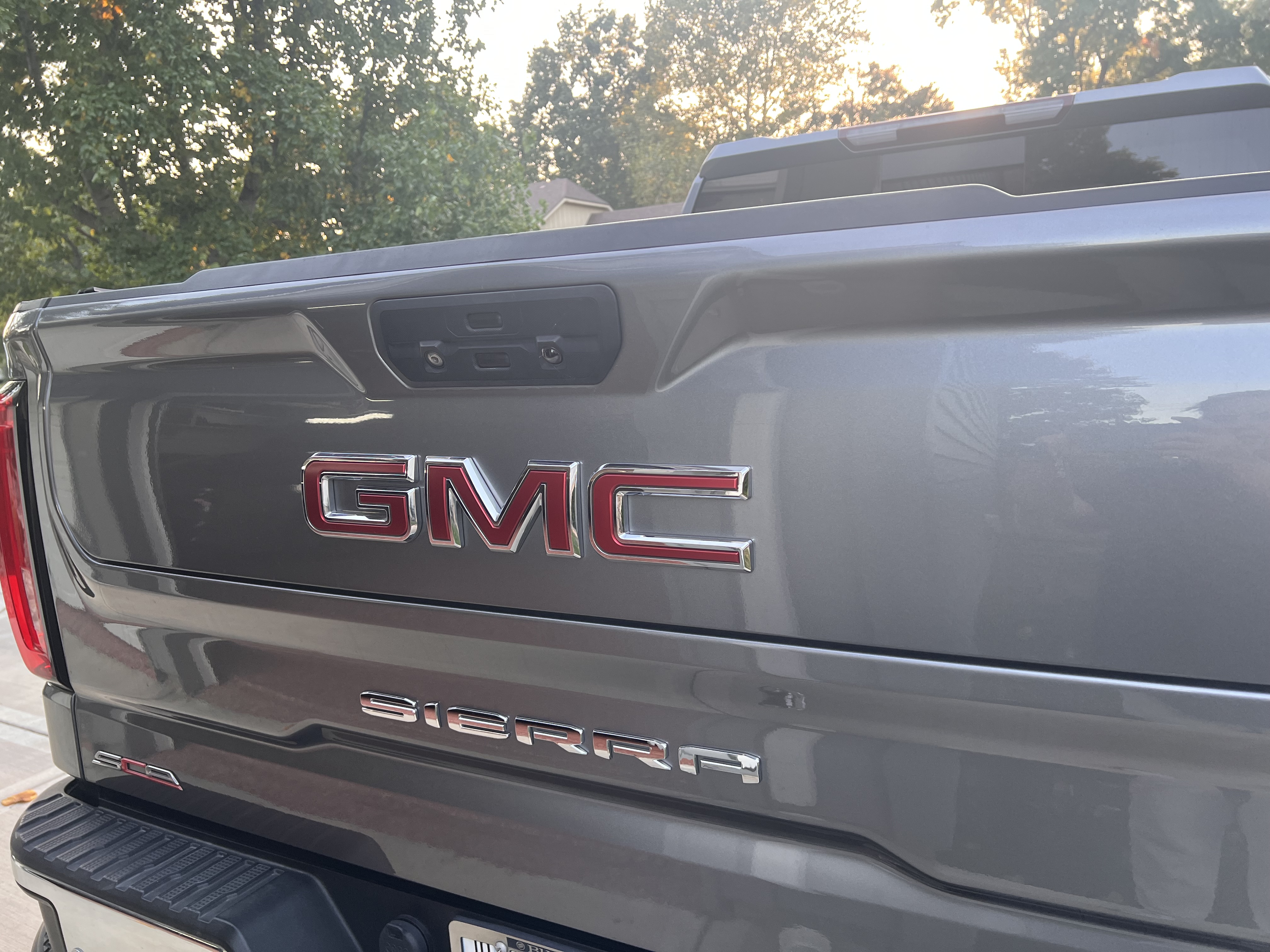 Used 2020 GMC Sierra 1500 SLT w/ SLT Premium Plus Package AWD/4WD image 9