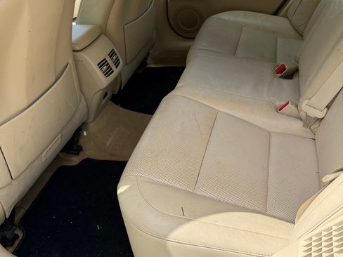 Used 2013 Lexus ES 300h w/ Luxury Pkg FWD image 12