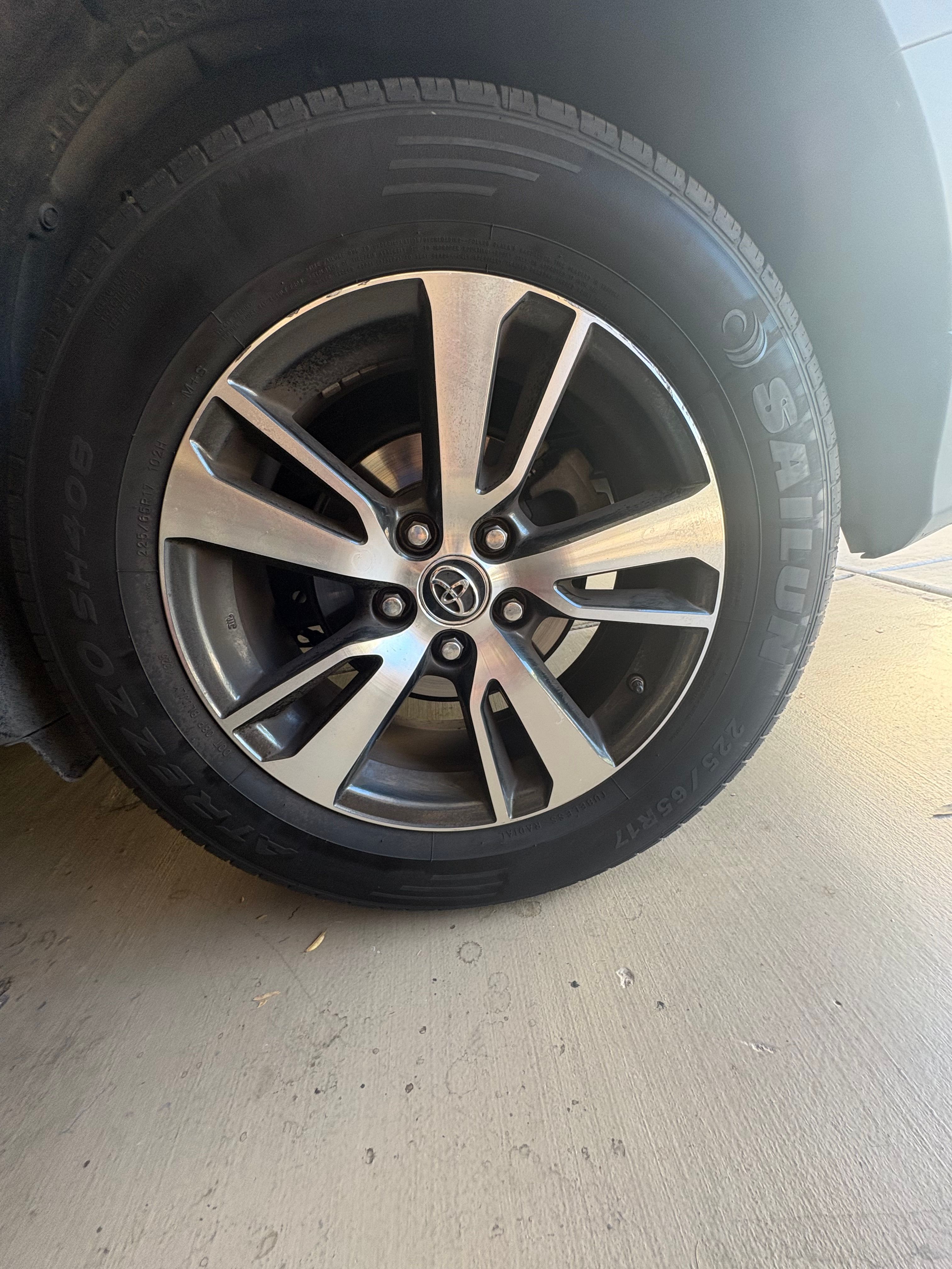 Used 2017 Toyota RAV4 XLE w/ Carpet Mat Package FWD image 15