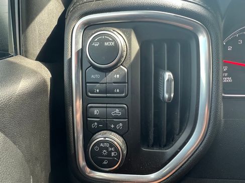 Used 2020 Chevrolet Silverado 1500 RST AWD/4WD image 10