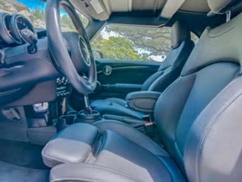 Used 2018 MINI Cooper S image 8