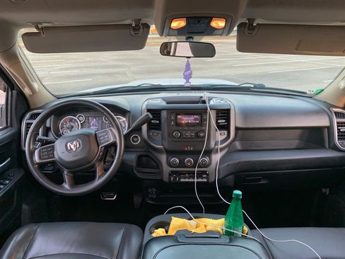 Used 2019 RAM 3500 Tradesman w/ Chrome Appearance Group image 10