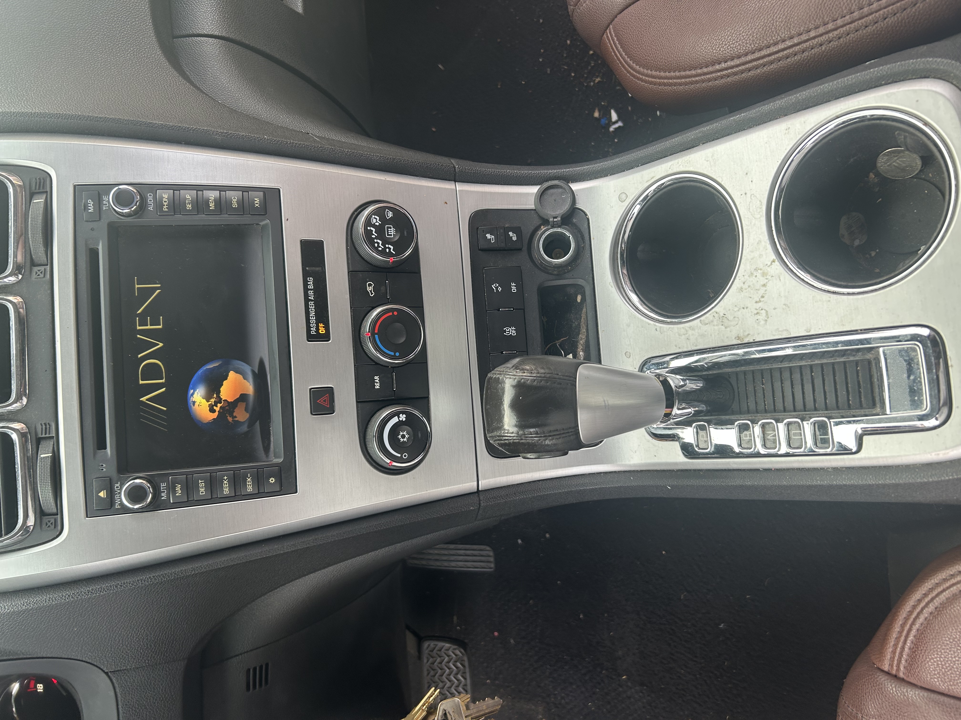 Used 2012 GMC Acadia SLE FWD image 16