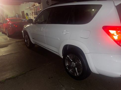 Used 2012 Toyota RAV4 Sport w/ Enhancement Value Pkg image 9