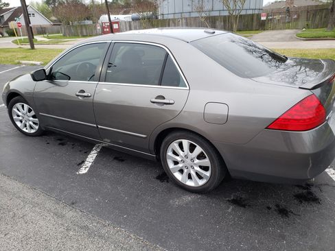 Used 2006 Honda Accord EX-L image 2