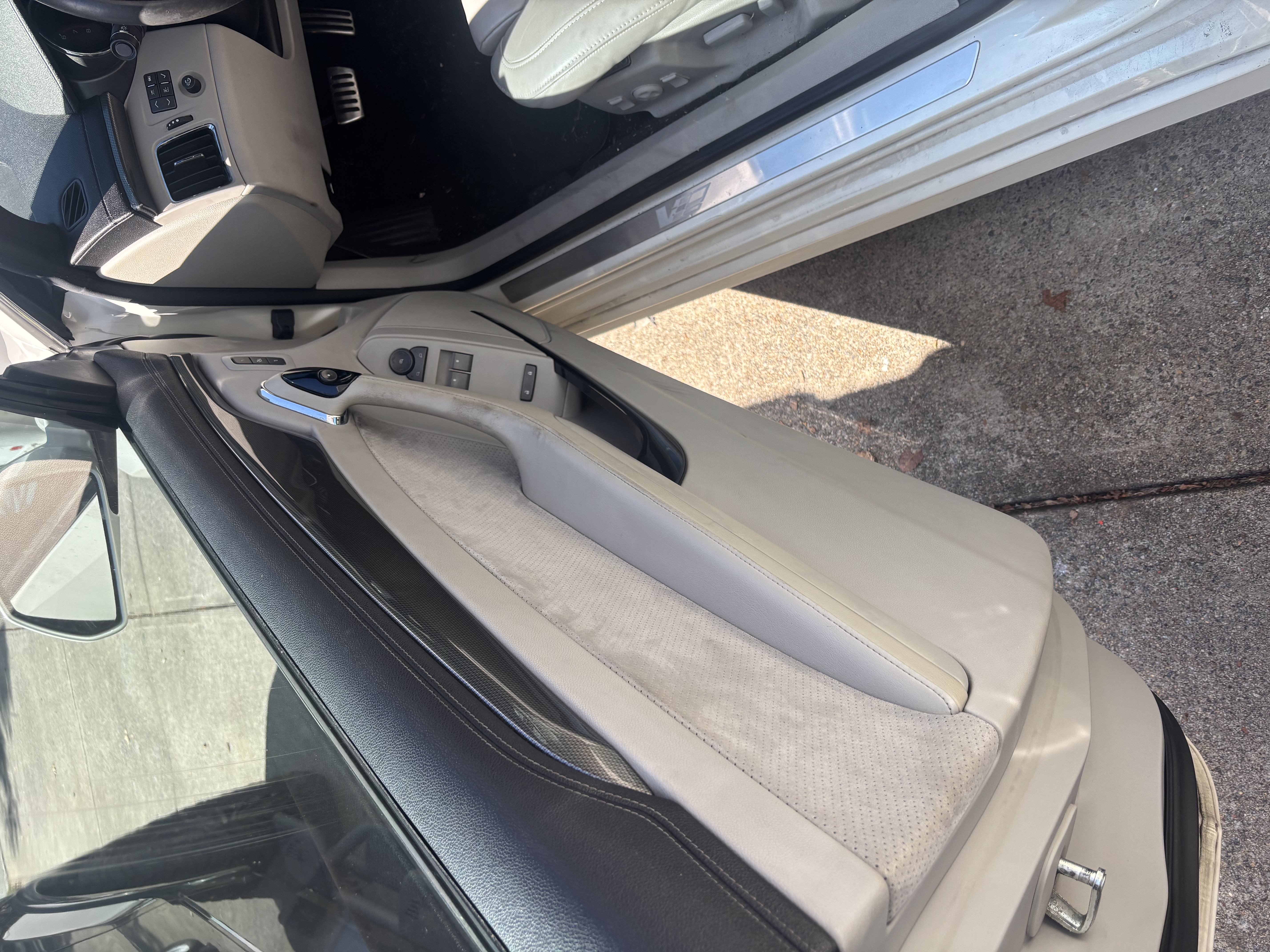 Used 2011 Cadillac CTS V RWD image 6