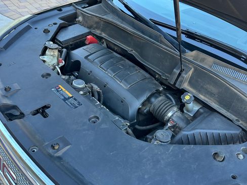 Used 2015 GMC Acadia Denali image 16