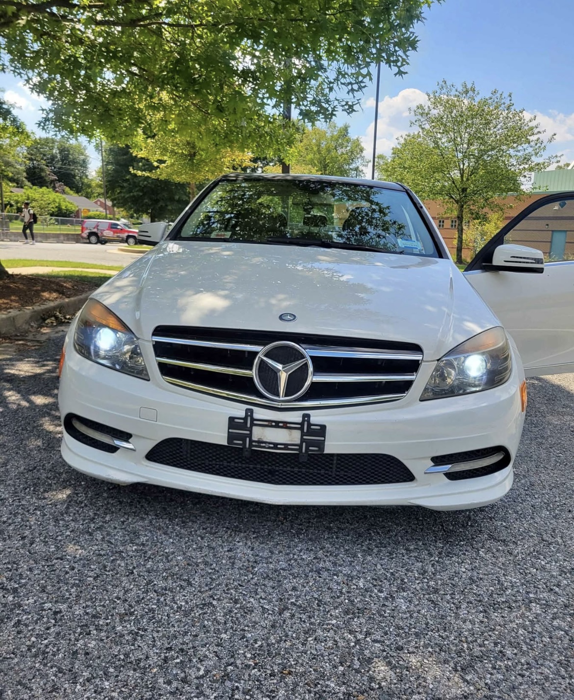 Used 2011 Mercedes-Benz C 300 4MATIC Sedan image 5