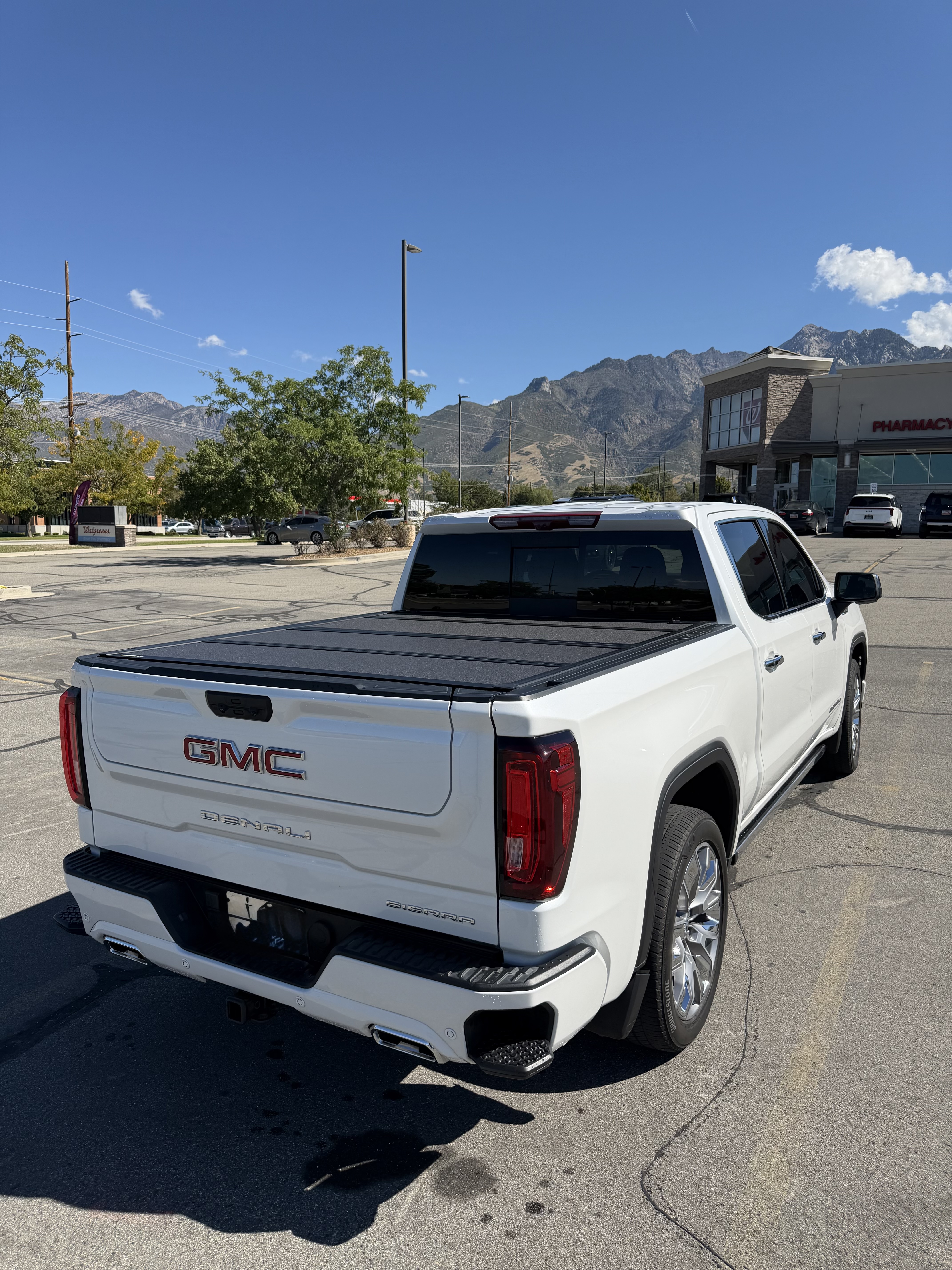 Used 2025 GMC Sierra 1500 Denali AWD/4WD image 16