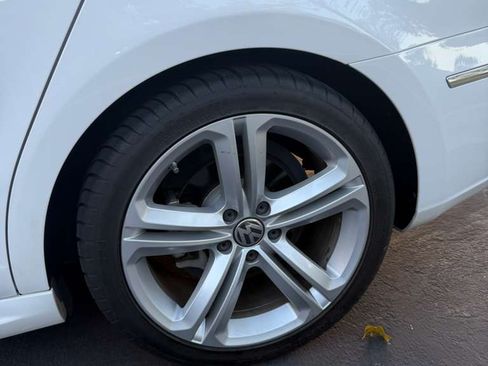 Used 2015 Volkswagen CC R-Line image 21
