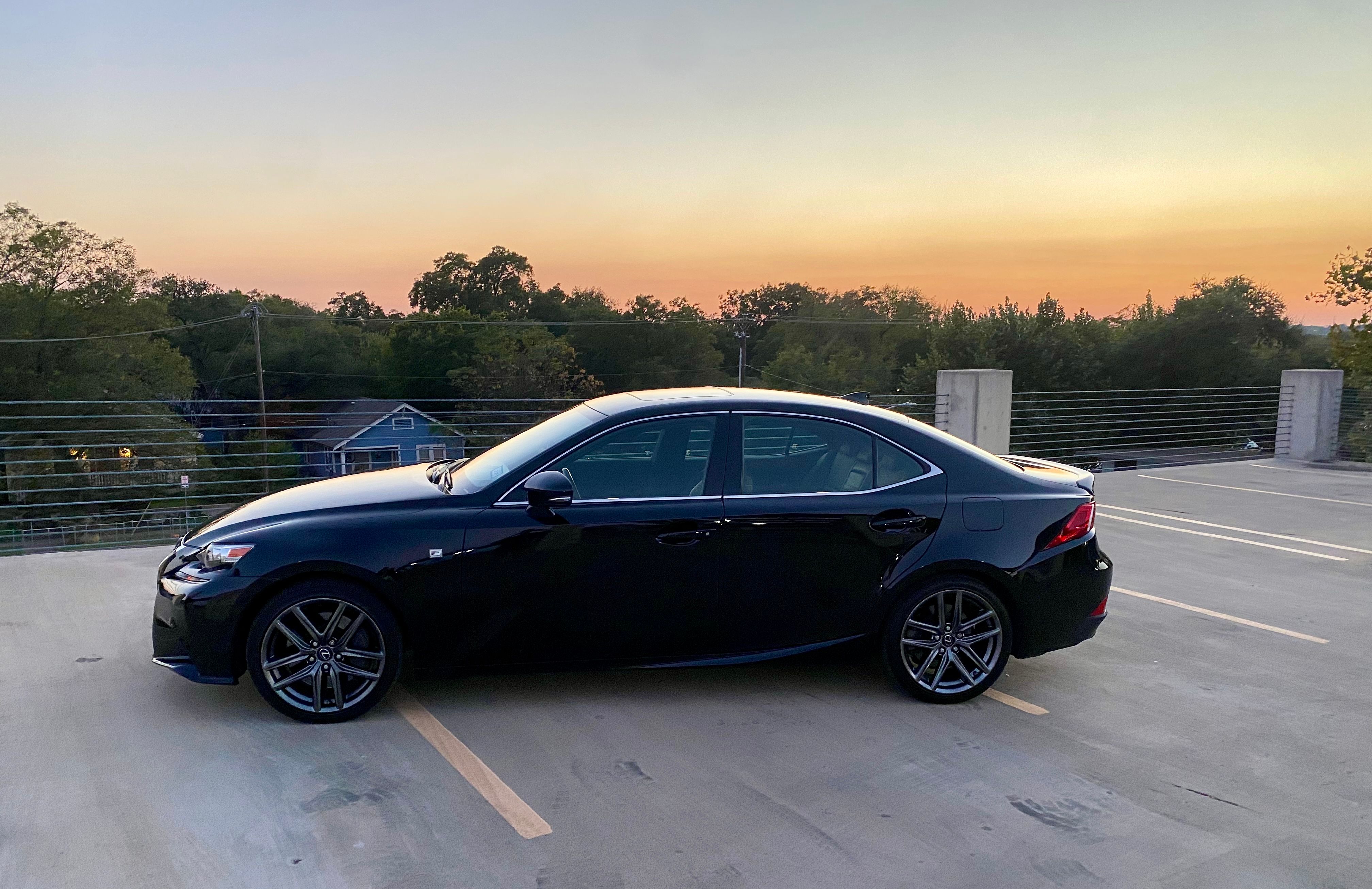 Used 2016 Lexus IS 200t w/ F Sport Package RWD image 5