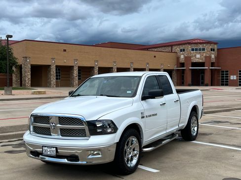 Used 2012 RAM 1500 Laramie RWD image 2