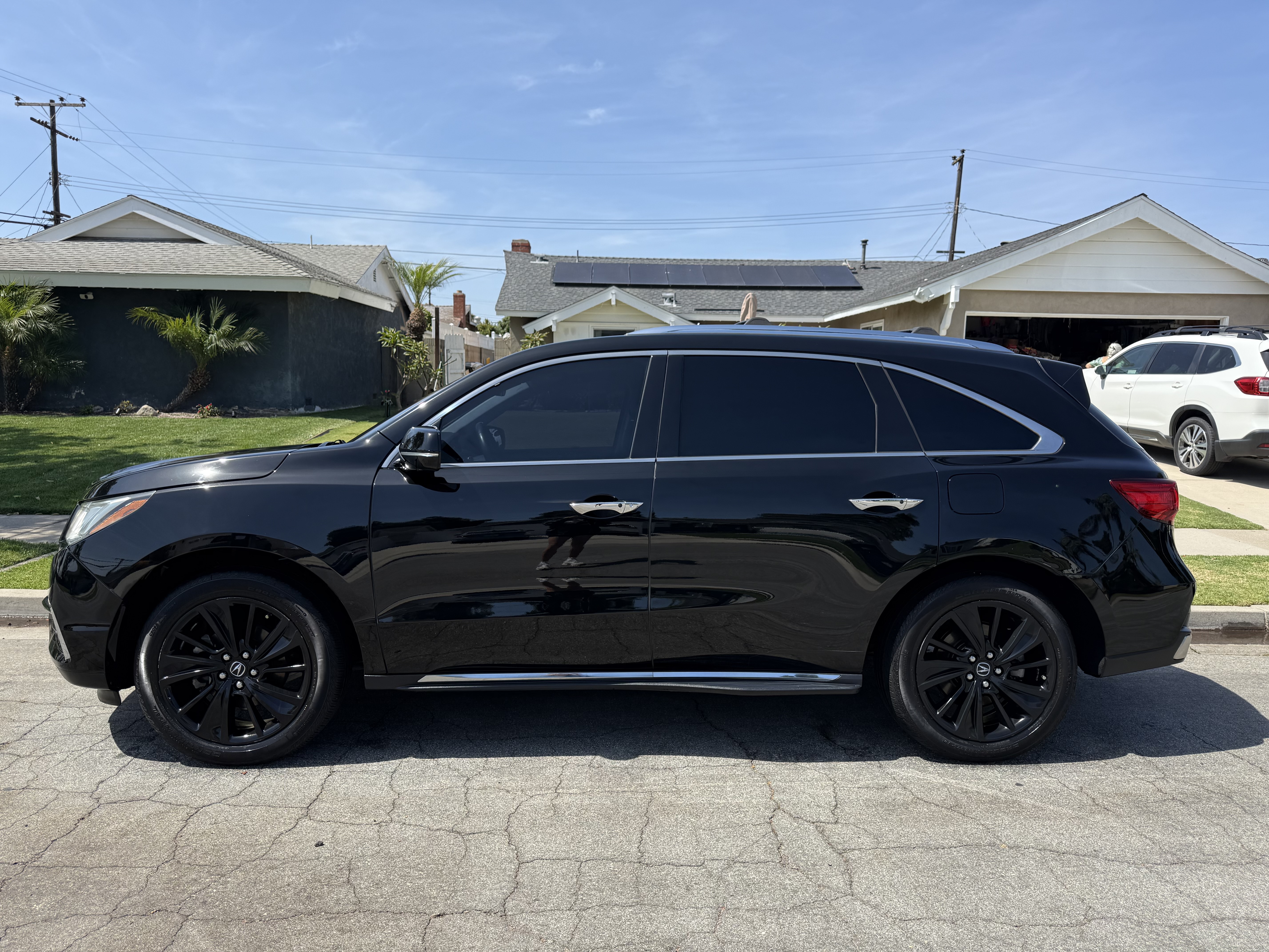 Used 2017 Acura MDX w/ Advance Package AWD/4WD image 5