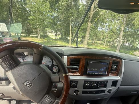 Used 2006 Dodge Ram 2500 Truck Laramie image 6