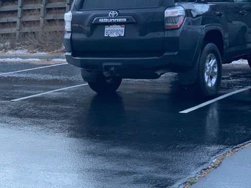 Used 2019 Toyota 4Runner SR5 Premium image 2