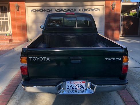 Used 2002 Toyota Tacoma 2WD Xtracab image 8