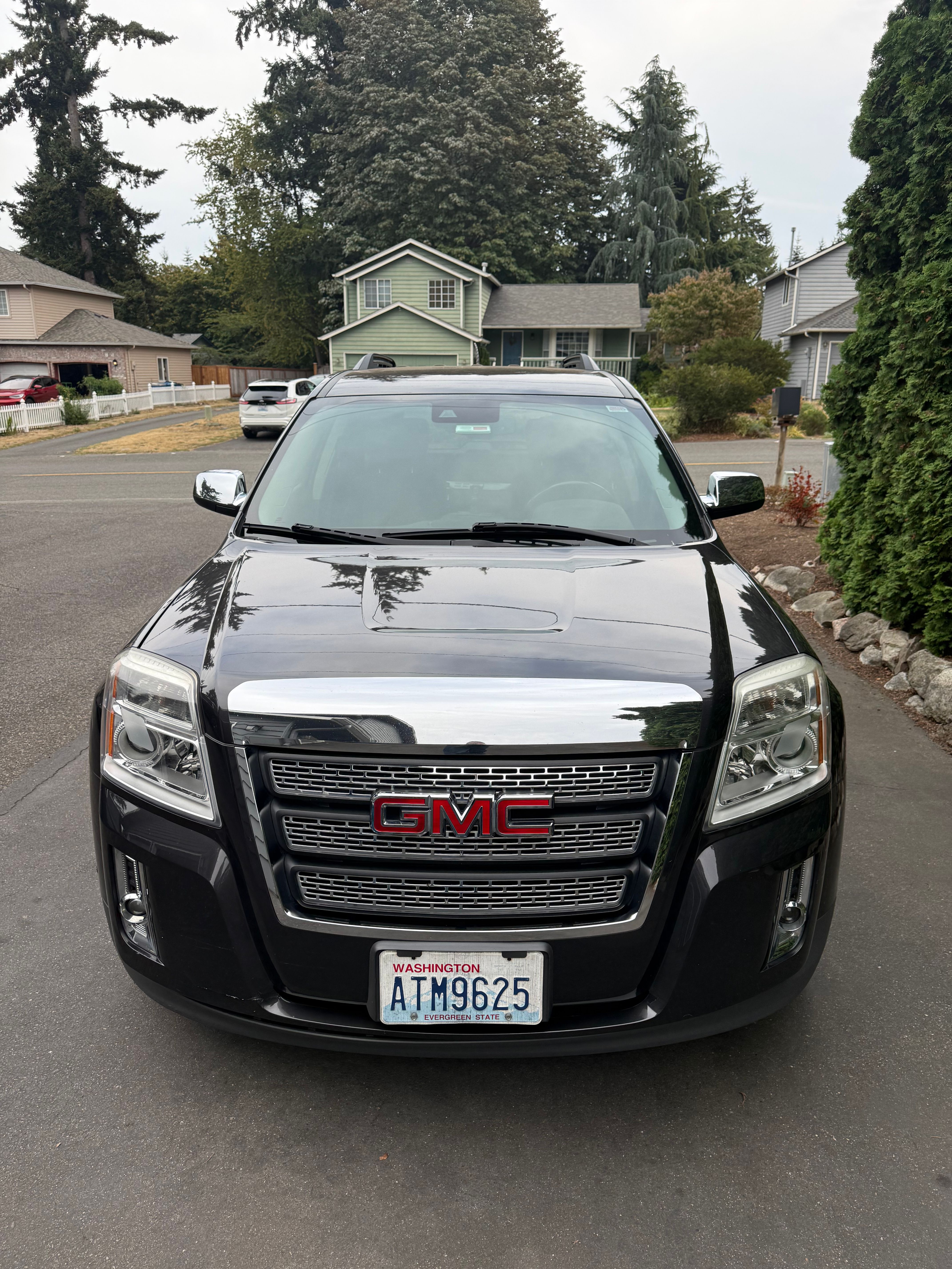 Used 2014 GMC Terrain SLE w/ Chrome Package AWD/4WD image 2