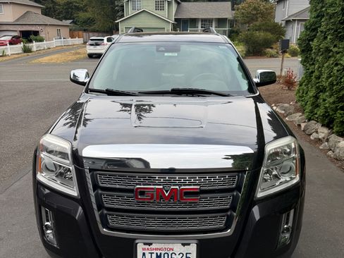 Used 2014 GMC Terrain SLE w/ Chrome Package AWD/4WD image 2