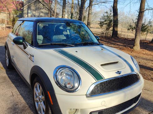 Used 2013 MINI Cooper S image 2