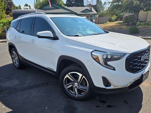 Used 2018 GMC Terrain SLT w/ Infotainment Package II image 1