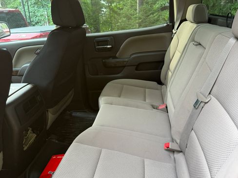 Used 2015 Chevrolet Silverado 1500 LT w/ LT Convenience Package AWD/4WD image 9