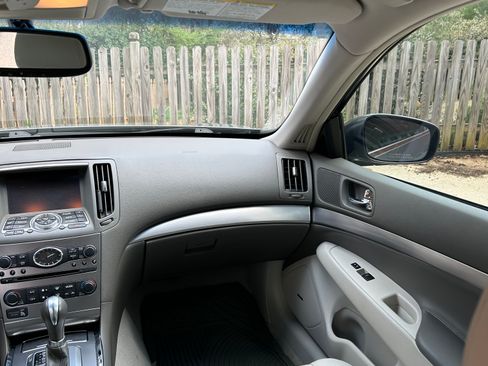 Used 2015 INFINITI Q40 Sedan 4D w/ Navigation Package image 5