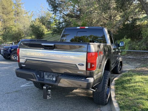 Used 2018 Ford F150 Platinum w/ Equipment Group 701A Luxury image 8