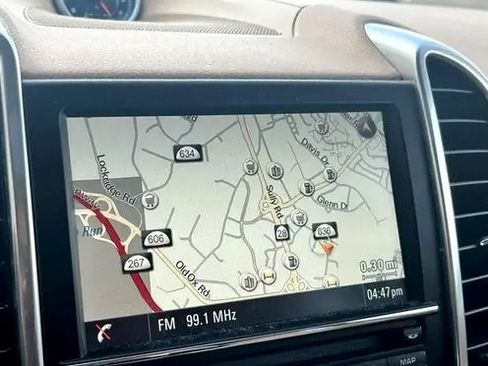 Used 2014 Porsche Cayenne Platinum Edition image 6