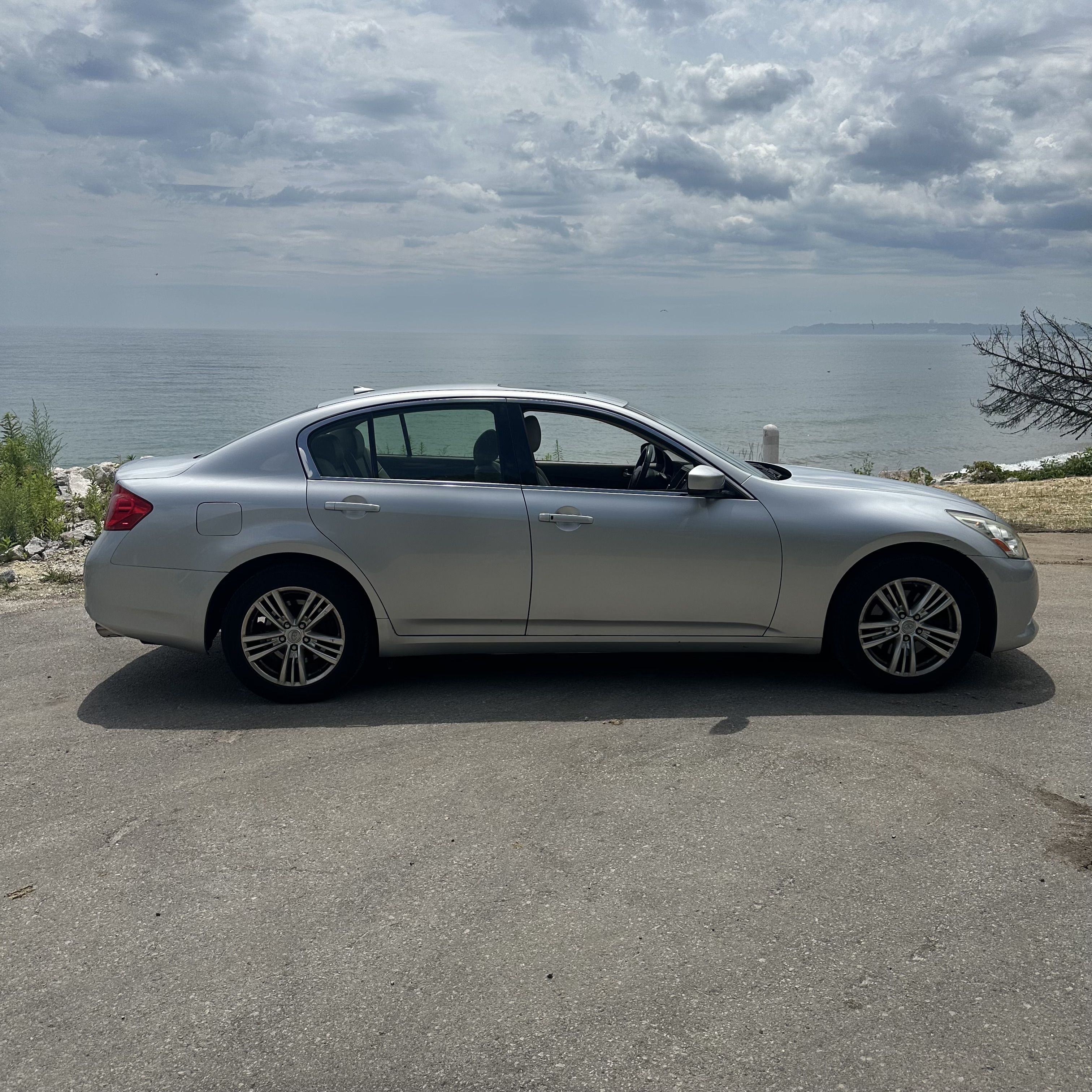 Used 2013 INFINITI G37 x Sedan w/ Premium Pkg AWD/4WD image 5