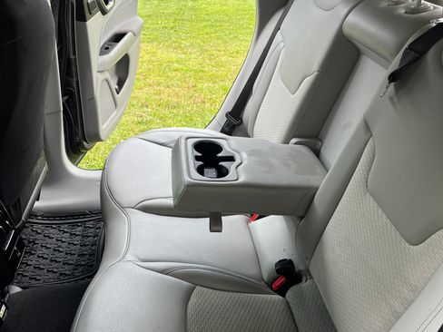 Used 2022 Jeep Compass Latitude w/ Sun and Sound Group AWD/4WD image 14